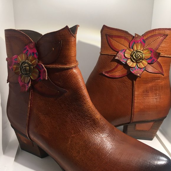 L'ARTISTIC LOVELLA-CA Spring Step Bootie Shoes - L' ARTISTIE  LOUELLA-CA Spring Step Bootie - EU 39 / US 8.5